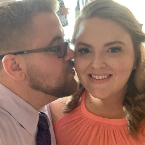 Meet your Posher, Lauren - Picture 1 of 1